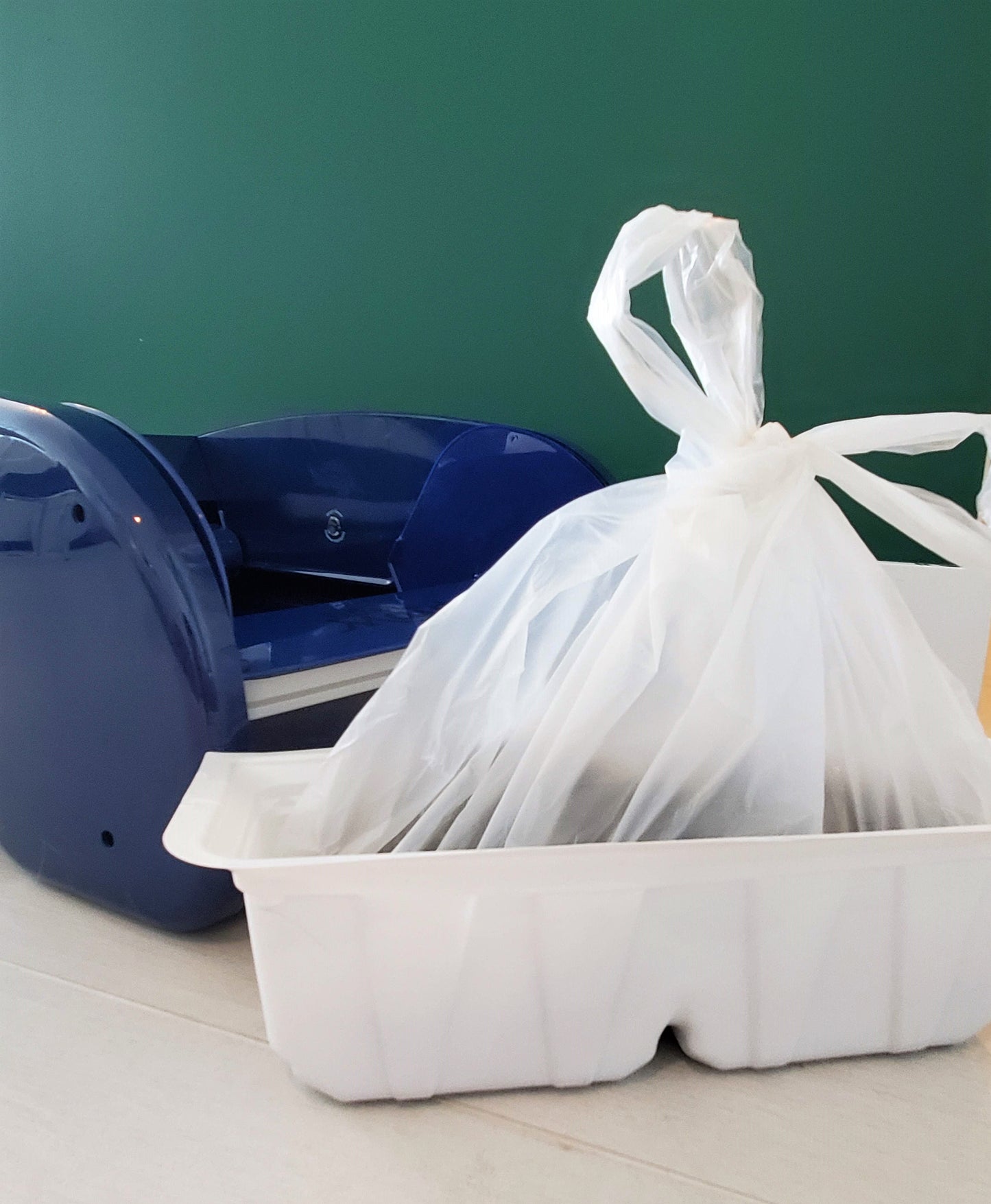 LitterMaid* and Nature's Miracle* Compatible Waste Receptacle Liners