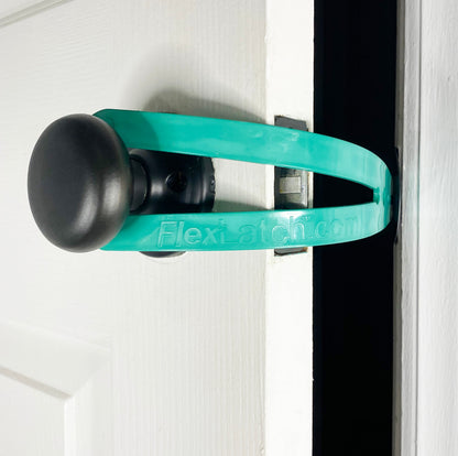 FlexLatch™ Cat Door Holder
